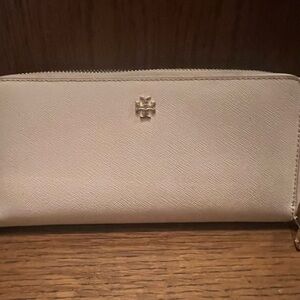 Authentic Tory Burch wallet